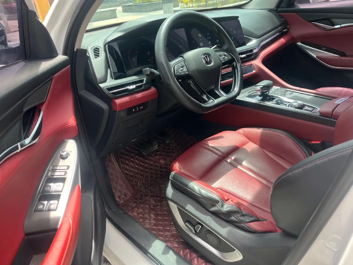 2022 ChangAn CS75 Plus 2.0T 233HP L4 8AT,autocango,china used car exporter,china ev exporter,chinese used car exporter,chinese used ev exporter