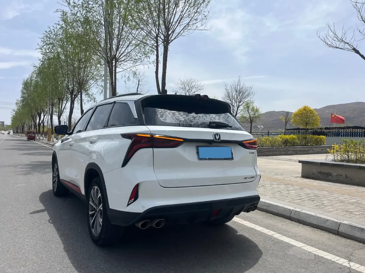 2022 ChangAn CS75 Plus 2.0T 233HP L4 8AT,autocango,china used car exporter,china ev exporter,chinese used car exporter,chinese used ev exporter