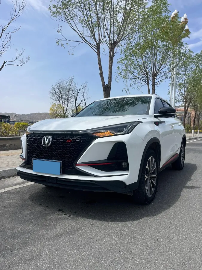 2022 ChangAn CS75 Plus 2.0T 233HP L4 8AT,autocango,china used car exporter,china ev exporter,chinese used car exporter,chinese used ev exporter