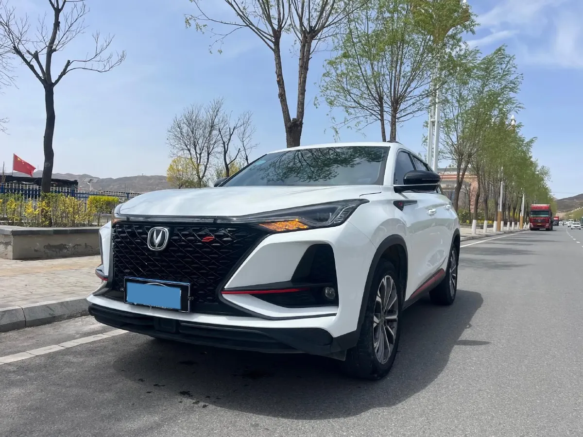 2022 ChangAn CS75 Plus 2.0T 233HP L4 8AT,autocango,china used car exporter,china ev exporter,chinese used car exporter,chinese used ev exporter