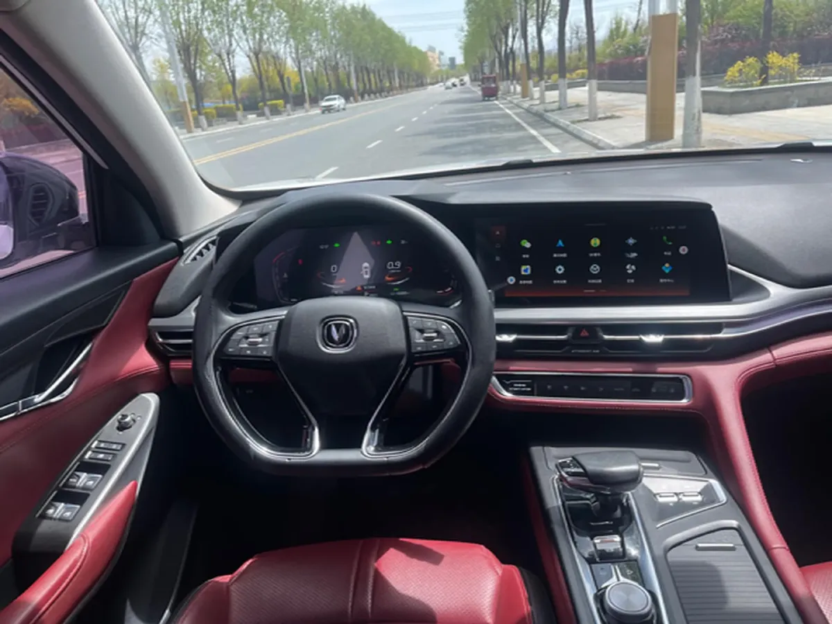 2022 ChangAn CS75 Plus 2.0T 233HP L4 8AT,autocango,china used car exporter,china ev exporter,chinese used car exporter,chinese used ev exporter