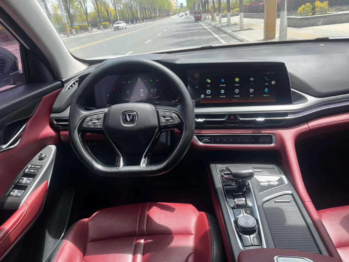 2022 ChangAn CS75 Plus 2.0T 233HP L4 8AT,autocango,china used car exporter,china ev exporter,chinese used car exporter,chinese used ev exporter