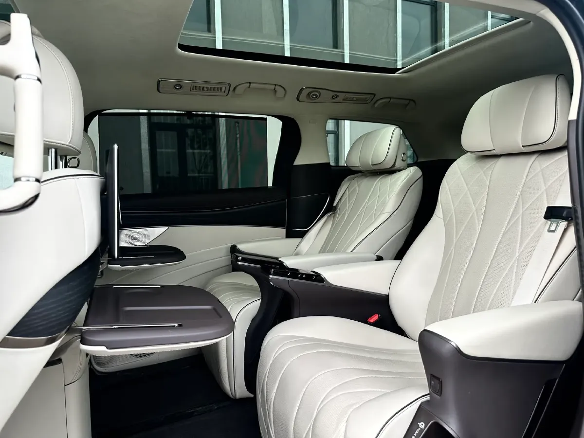 2024 Denza D9 1.5T 139HP L4 E-CVT PHEV 40KWH,autocango,china used car exporter,china ev exporter,chinese used car exporter,chinese used ev exporter