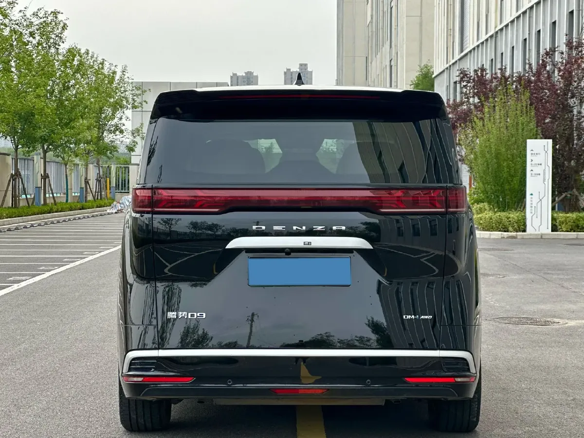 2024 Denza D9 1.5T 139HP L4 E-CVT PHEV 40KWH,autocango,china used car exporter,china ev exporter,chinese used car exporter,chinese used ev exporter