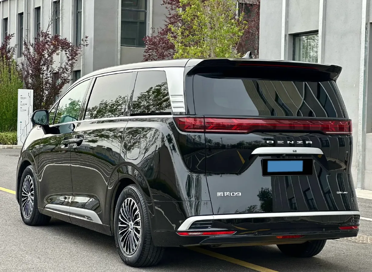 2024 Denza D9 1.5T 139HP L4 E-CVT PHEV 40KWH,autocango,china used car exporter,china ev exporter,chinese used car exporter,chinese used ev exporter