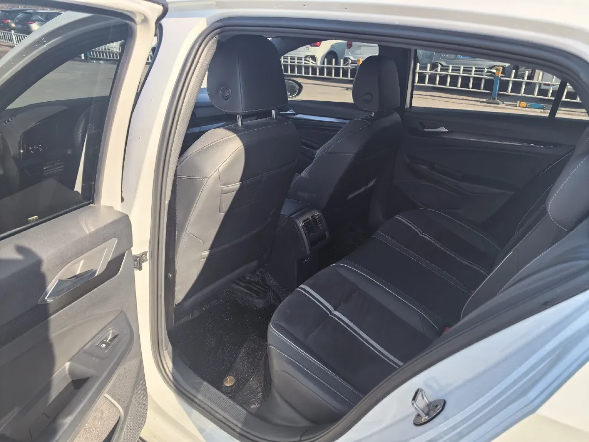 2023 Volkswagen Golf 1.4T 150HP L4 7DCT,autocango,china used car exporter,china ev exporter,chinese used car exporter,chinese used ev exporter