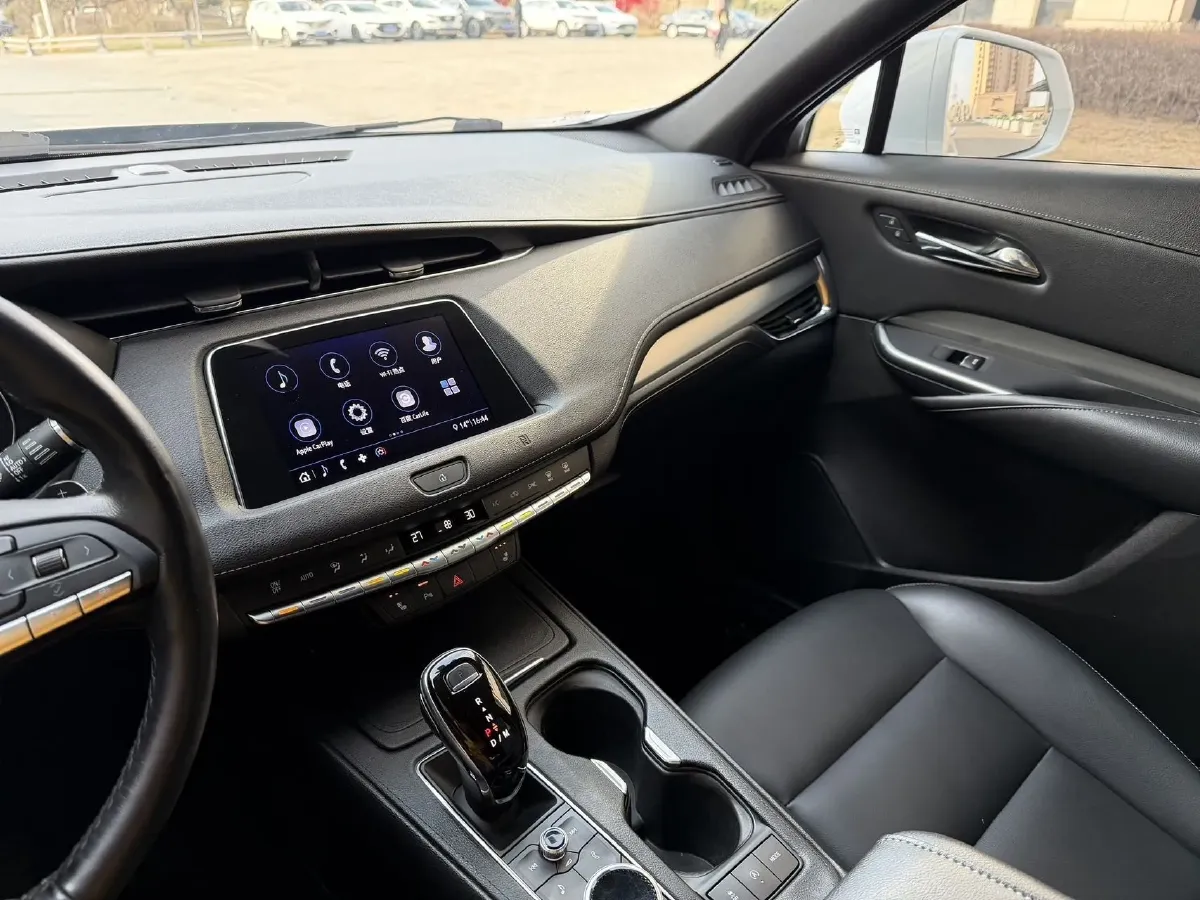 2020 Cadillac XT4 2.0T 241HP L4 9AT,autocango,china used car exporter,china ev exporter,chinese used car exporter,chinese used ev exporter