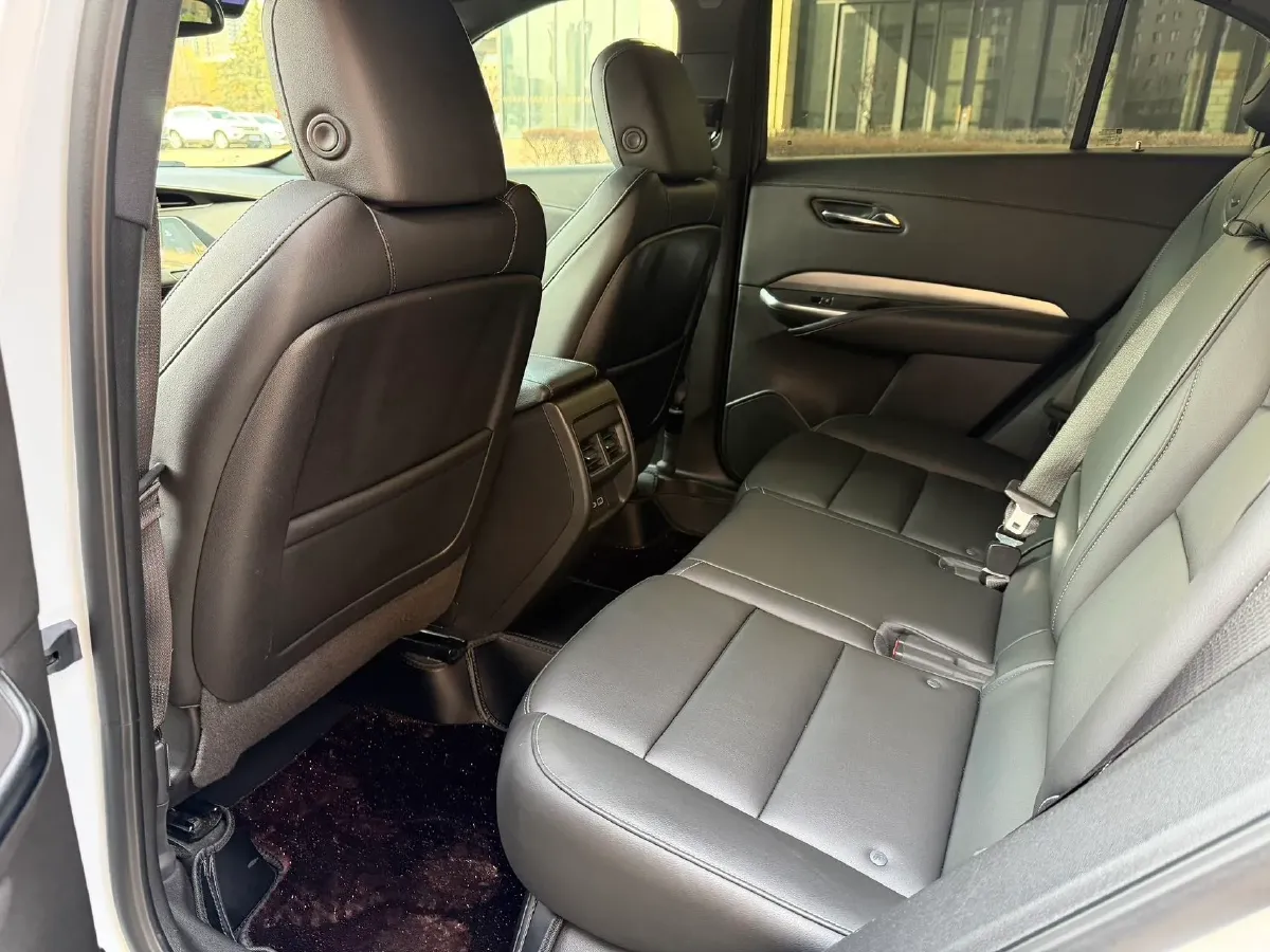 2020 Cadillac XT4 2.0T 241HP L4 9AT,autocango,china used car exporter,china ev exporter,chinese used car exporter,chinese used ev exporter