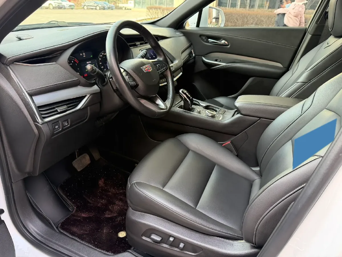 2020 Cadillac XT4 2.0T 241HP L4 9AT,autocango,china used car exporter,china ev exporter,chinese used car exporter,chinese used ev exporter