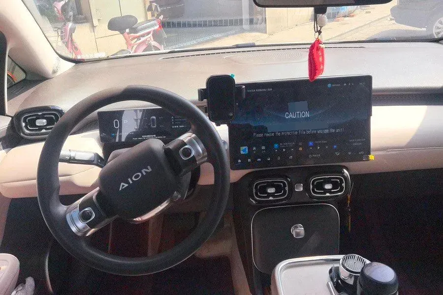 2025 Aion AION UT BEV 44.257/44.12/44.133KWH,autocango,china used car exporter,china ev exporter,chinese used car exporter,chinese used ev exporter