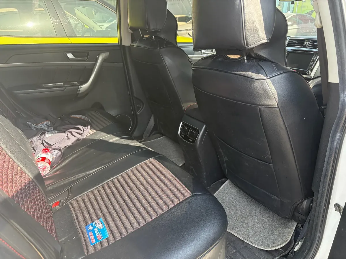 2018 Haval M6 1.5T 150HP L4 6MT,autocango,china used car exporter,china ev exporter,chinese used car exporter,chinese used ev exporter