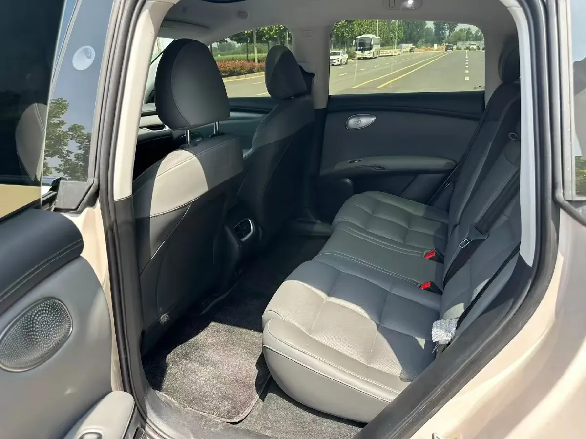 2025 IM LS6 BEV 75KWH,autocango,china used car exporter,china ev exporter,chinese used car exporter,chinese used ev exporter