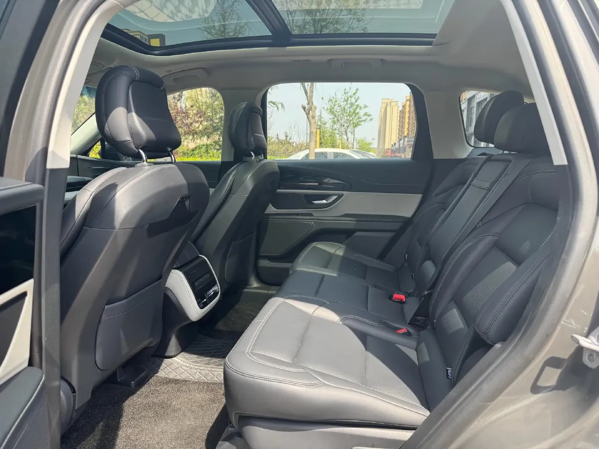 2023 Lincoln Nautilus 2.0T 261HP L4 8AT,autocango,china used car exporter,china ev exporter,chinese used car exporter,chinese used ev exporter