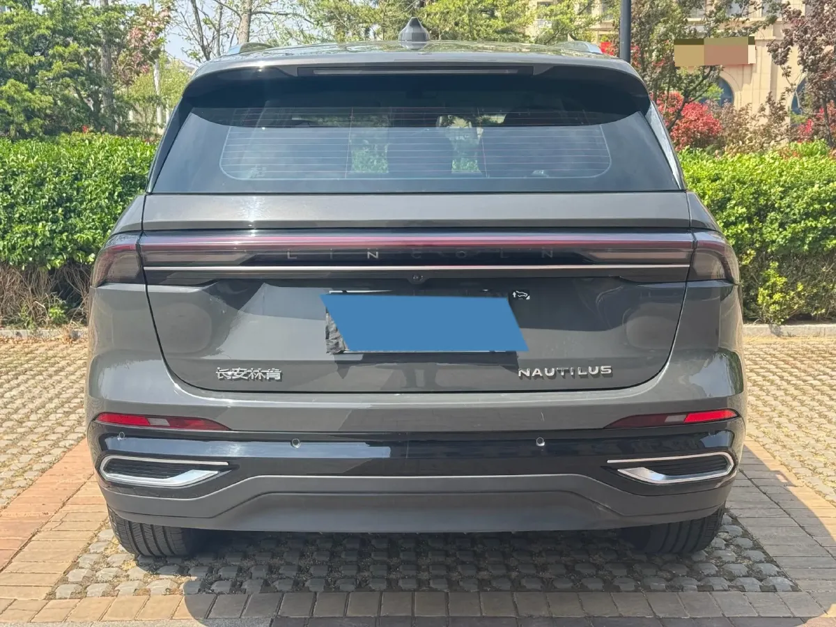 2023 Lincoln Nautilus 2.0T 261HP L4 8AT,autocango,china used car exporter,china ev exporter,chinese used car exporter,chinese used ev exporter