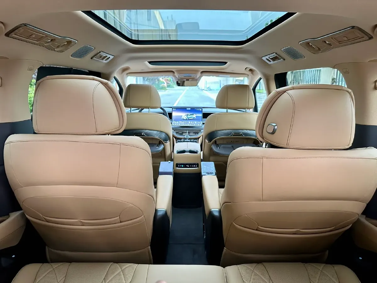 2025 Denza D9 1.5T 156HP L4 E-CVT PHEV 40KWH,autocango,china used car exporter,china ev exporter,chinese used car exporter,chinese used ev exporter