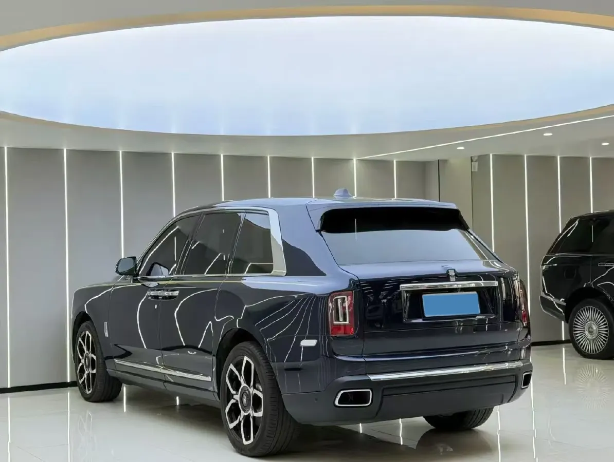 2018 Rolls-Royce Cullinan 6.7T 571HP V12 8AT,autocango,china used car exporter,china ev exporter,chinese used car exporter,chinese used ev exporter