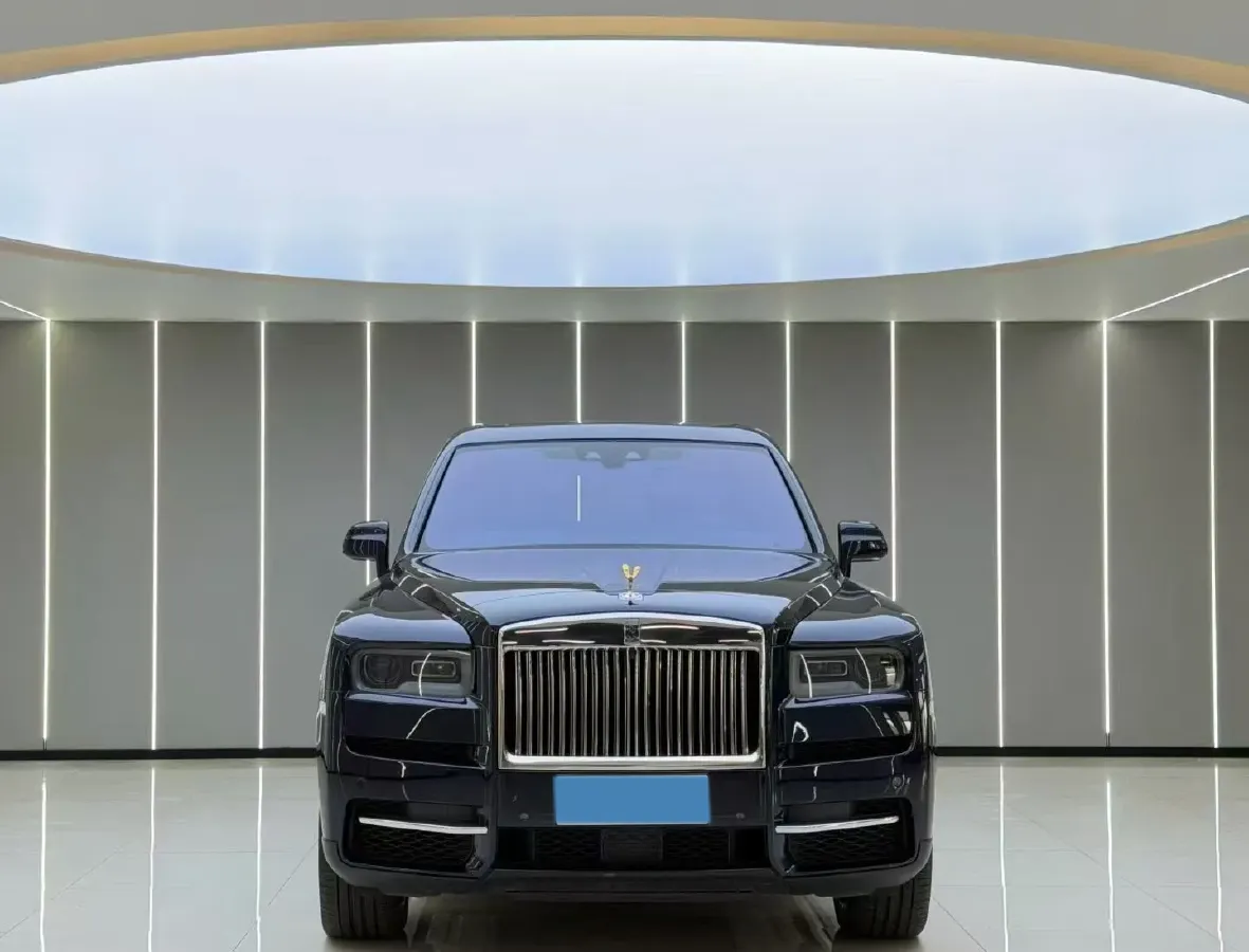 2018 Rolls-Royce Cullinan 6.7T 571HP V12 8AT,autocango,china used car exporter,china ev exporter,chinese used car exporter,chinese used ev exporter