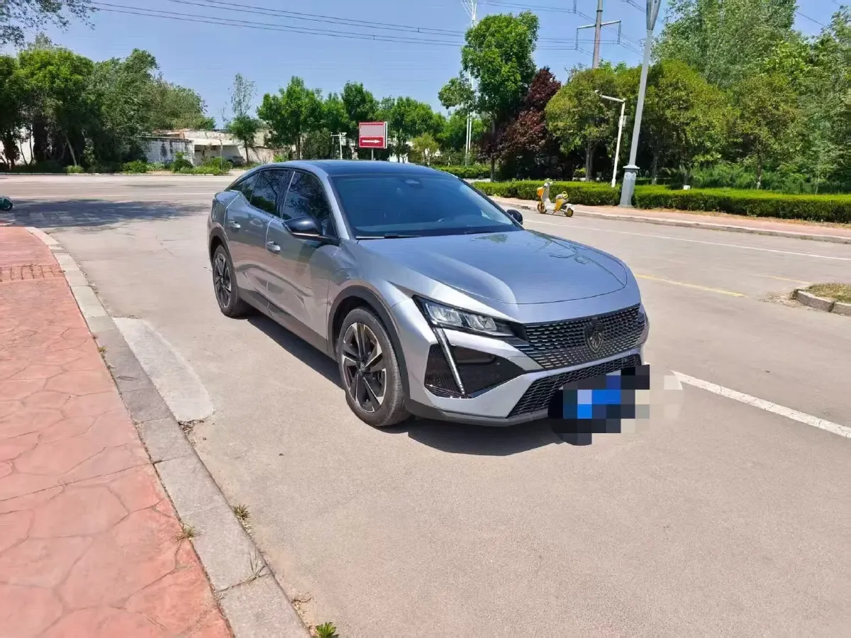 2023 Peugeot 408X 1.6T 175HP L4 8AT,autocango,china used car exporter,china ev exporter,chinese used car exporter,chinese used ev exporter