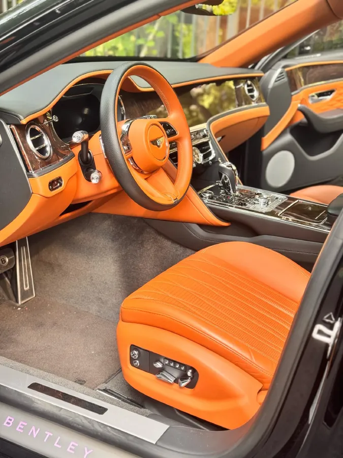 2021 Bentley Flying Spur 4.0T 550HP V8 8DCT,autocango,china used car exporter,china ev exporter,chinese used car exporter,chinese used ev exporter