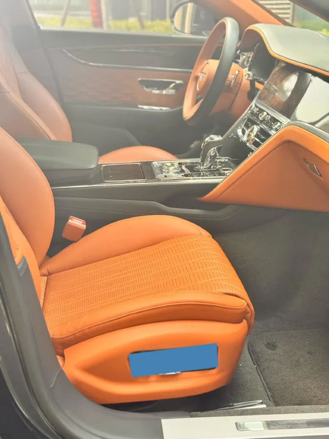 2021 Bentley Flying Spur 4.0T 550HP V8 8DCT,autocango,china used car exporter,china ev exporter,chinese used car exporter,chinese used ev exporter