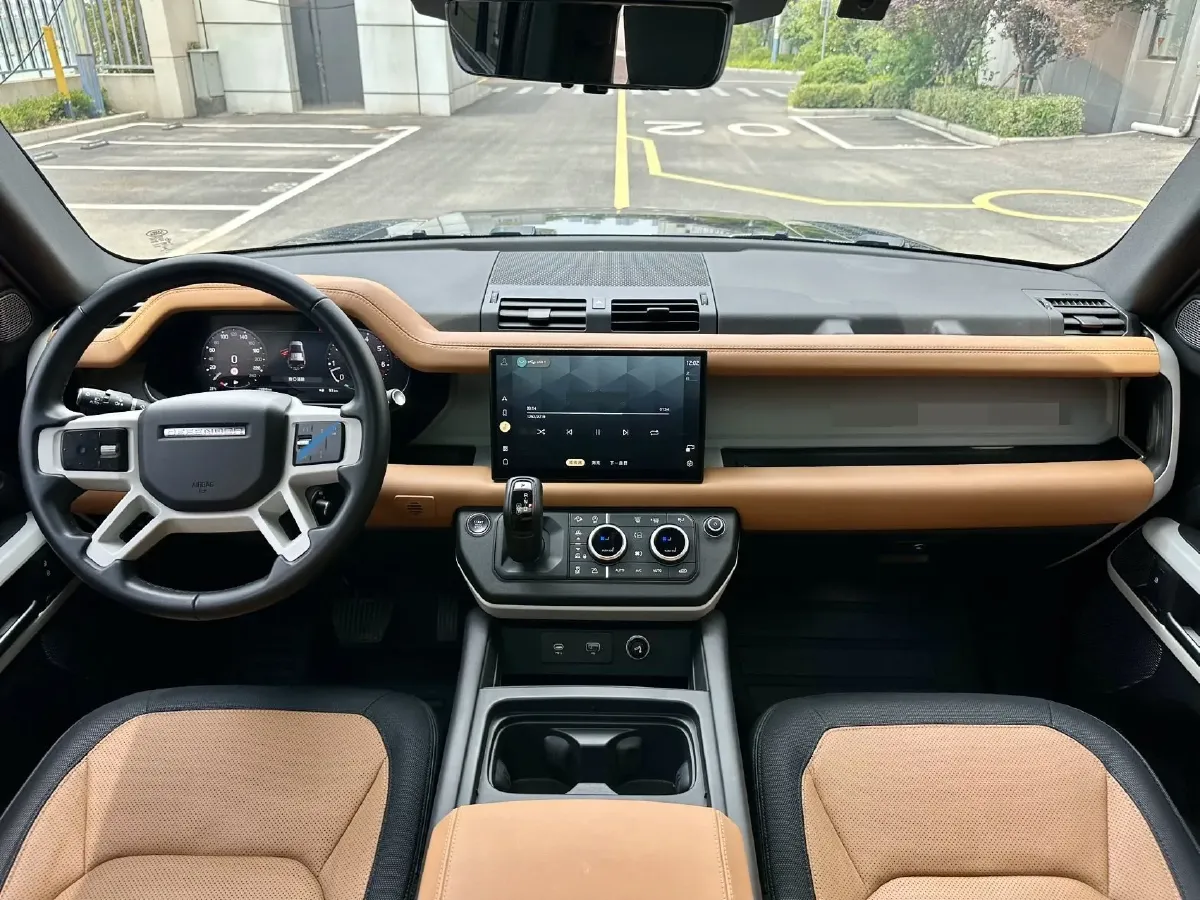 2023 Land Rover Defender 3.0T 400HP L6 8AT,autocango,china used car exporter,china ev exporter,chinese used car exporter,chinese used ev exporter