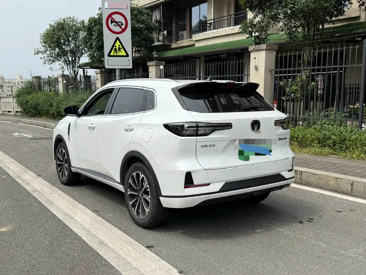 2025 ChangAn CS55PLUS PHEV 1.5L 98HP L4 E-CVT PHEV,autocango,china used car exporter,china ev exporter,chinese used car exporter,chinese used ev exporter