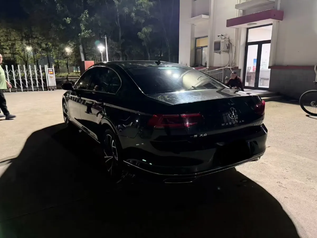 2020 Volkswagen Magotan 2.0T 186HP L4 7DCT,autocango,china used car exporter,china ev exporter,chinese used car exporter,chinese used ev exporter