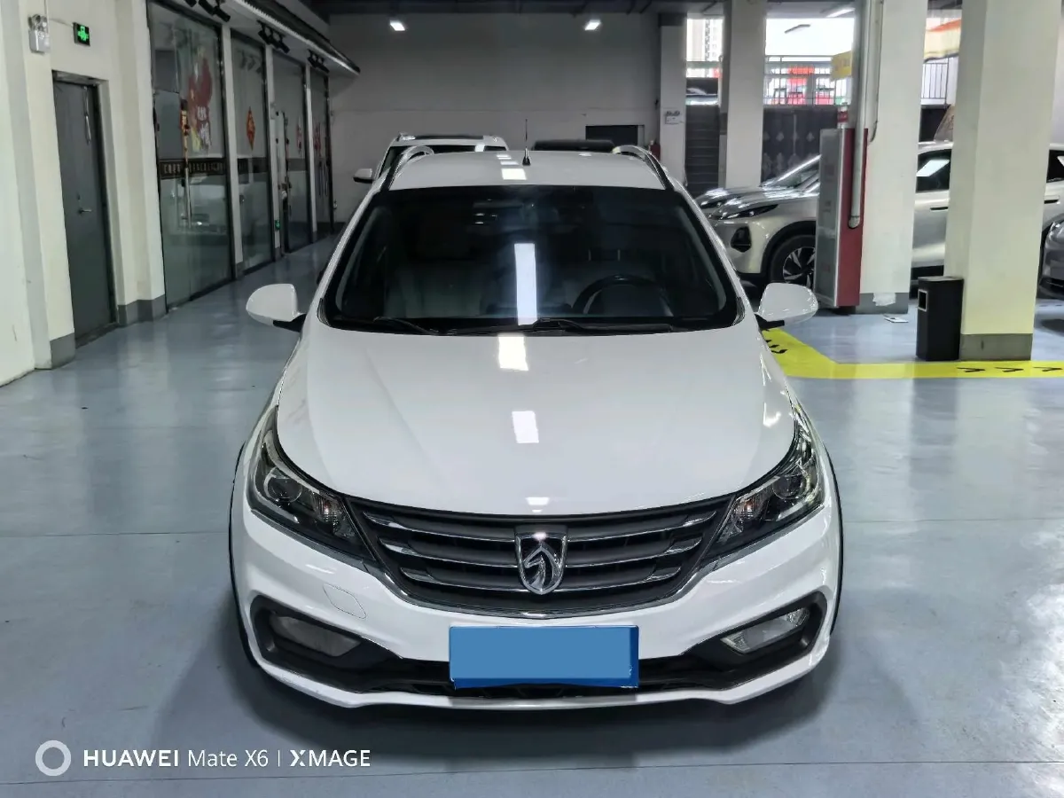 2017 BaoJun 310W 1.5L 112HP L4 6MT,autocango,china used car exporter,china ev exporter,chinese used car exporter,chinese used ev exporter