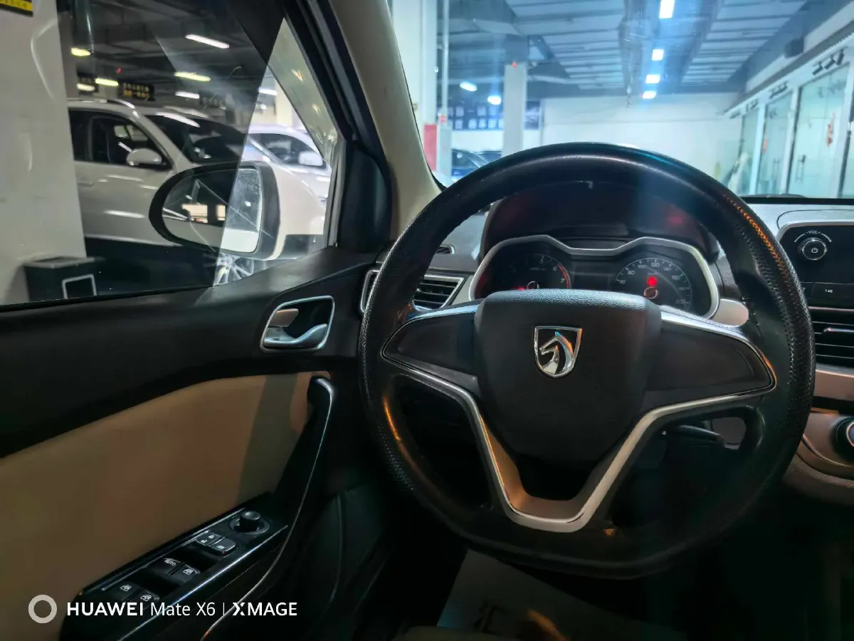 2017 BaoJun 310W 1.5L 112HP L4 6MT,autocango,china used car exporter,china ev exporter,chinese used car exporter,chinese used ev exporter