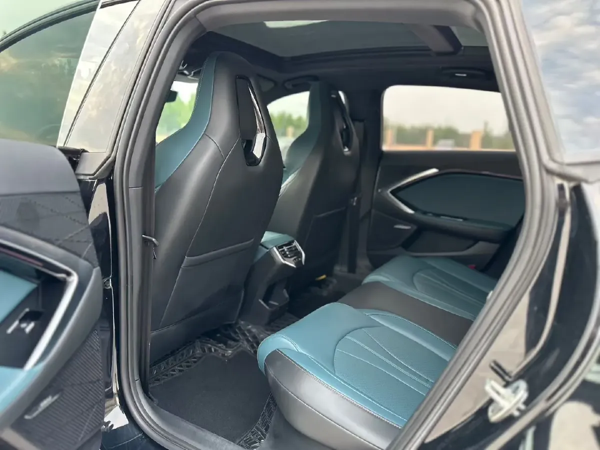 2023 MG 7 2.0T 261HP L4 9AT,autocango,china used car exporter,china ev exporter,chinese used car exporter,chinese used ev exporter