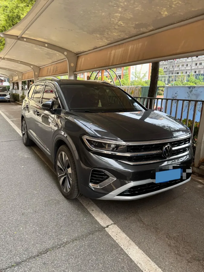 2023 Volkswagen Talagon 2.0T 220HP L4 7DCT,autocango,china used car exporter,china ev exporter,chinese used car exporter,chinese used ev exporter