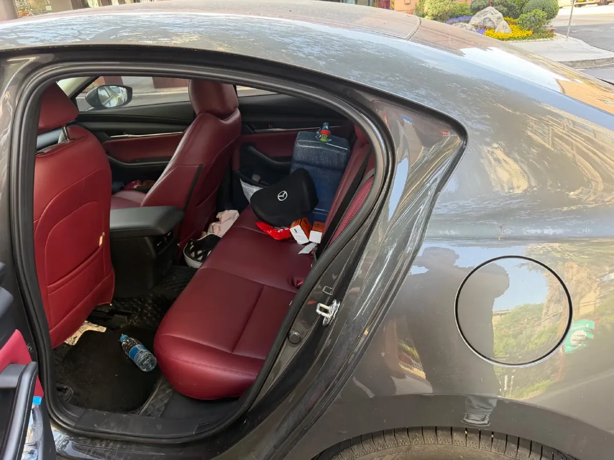 2023 Mazda 3 Axela 2.0L 158HP L4 6AT,autocango,china used car exporter,china ev exporter,chinese used car exporter,chinese used ev exporter