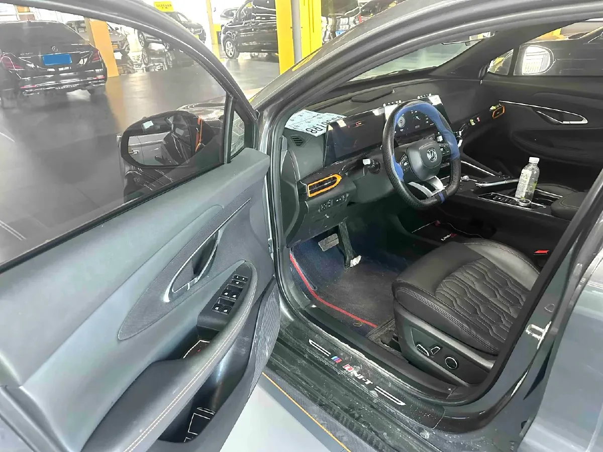 2022 ChangAn UNI-T 1.5T 188HP L4 7DCT,autocango,china used car exporter,china ev exporter,chinese used car exporter,chinese used ev exporter