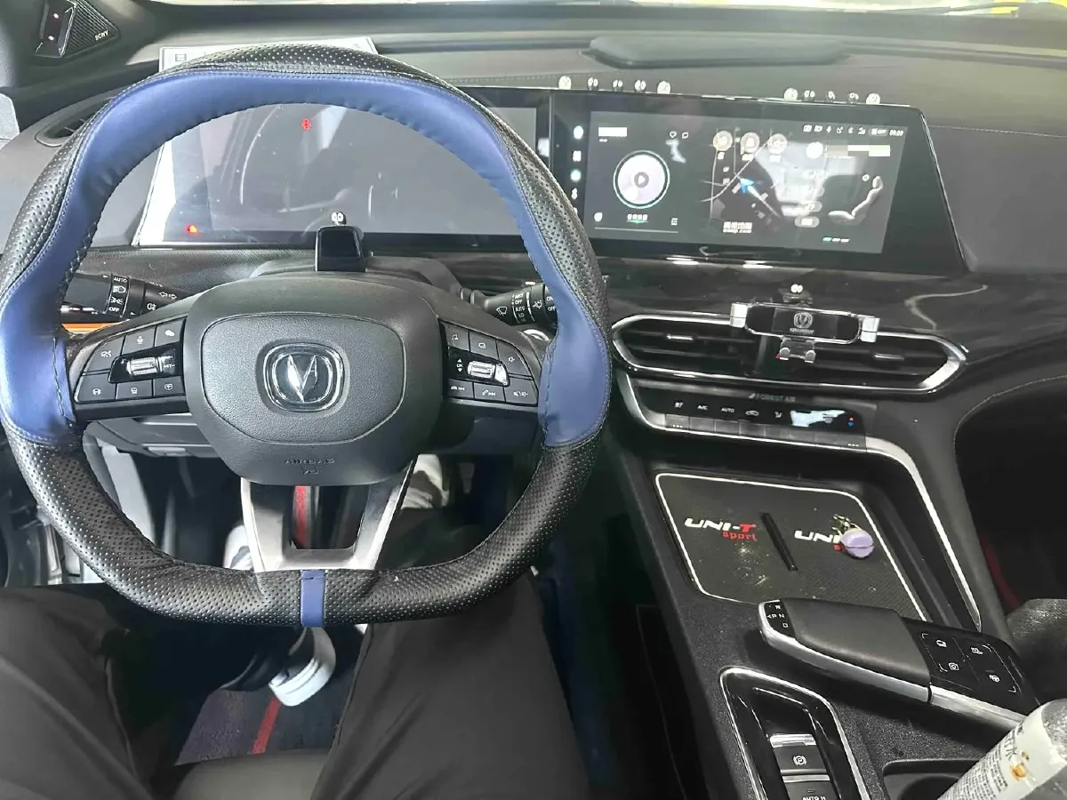 2022 ChangAn UNI-T 1.5T 188HP L4 7DCT,autocango,china used car exporter,china ev exporter,chinese used car exporter,chinese used ev exporter