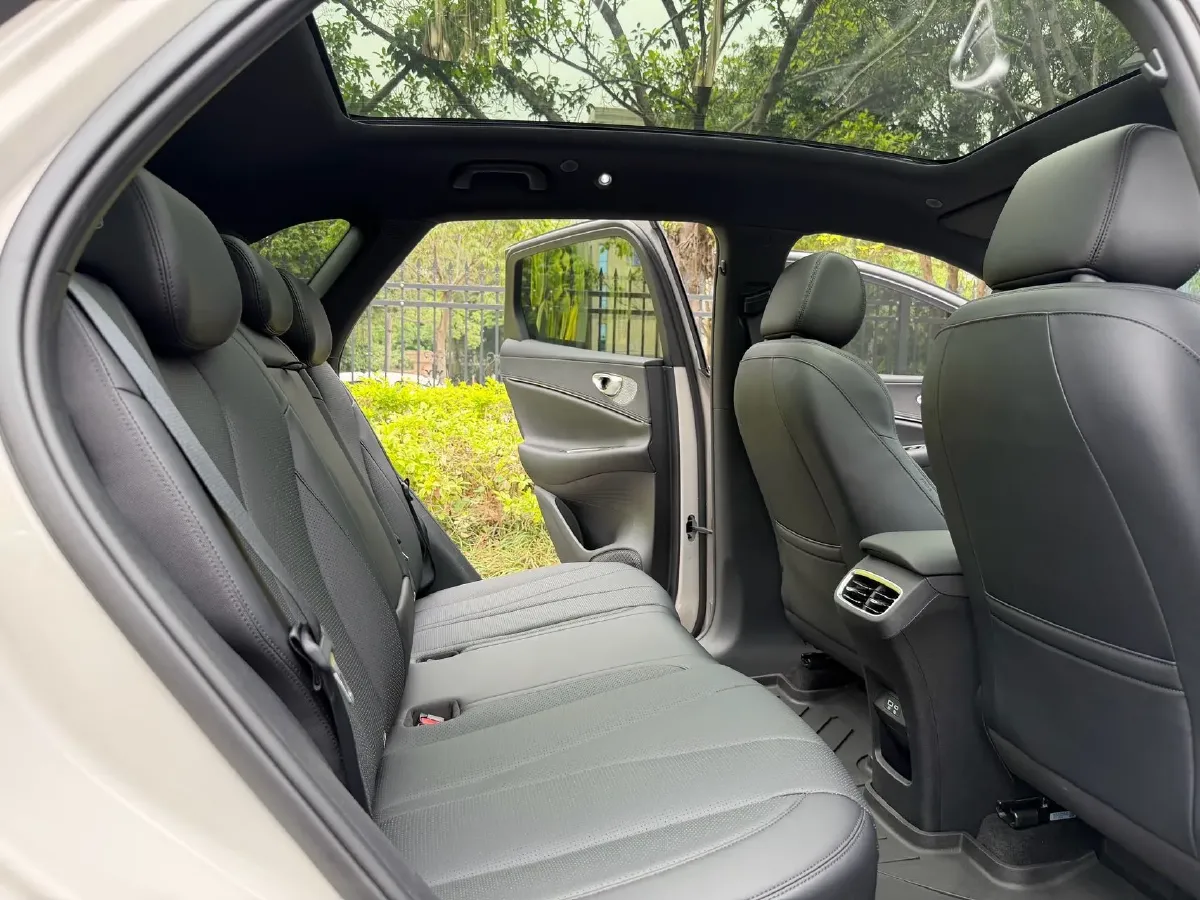 2025 BYD Sea Lion 06 1.5L 101HP L4 E-CVT PHEV,autocango,china used car exporter,china ev exporter,chinese used car exporter,chinese used ev exporter