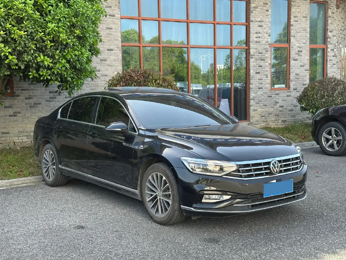 2020 Volkswagen Magotan 2.0T 186HP L4 7DCT,autocango,china used car exporter,china ev exporter,chinese used car exporter,chinese used ev exporter