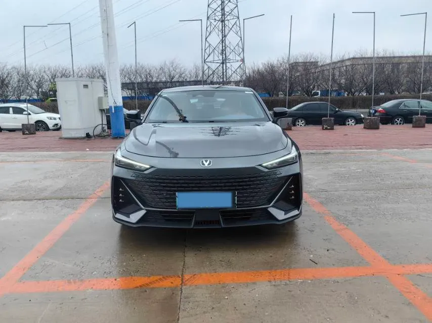 2023 ChangAn UNI-V iDD 1.5T 170HP L4 6TCT PHEV 18.4KWH,autocango,china used car exporter,china ev exporter,chinese used car exporter,chinese used ev exporter