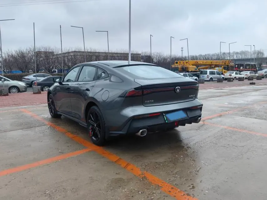 2023 ChangAn UNI-V iDD 1.5T 170HP L4 6TCT PHEV 18.4KWH,autocango,china used car exporter,china ev exporter,chinese used car exporter,chinese used ev exporter