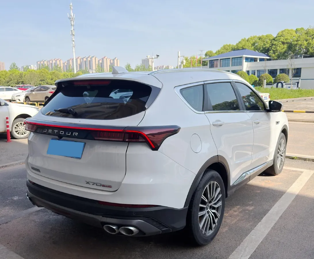 2023 ChangAn Oshan X7 Plus 1.5T 188HP L4 7DCT,autocango,china used car exporter,china ev exporter,chinese used car exporter,chinese used ev exporter