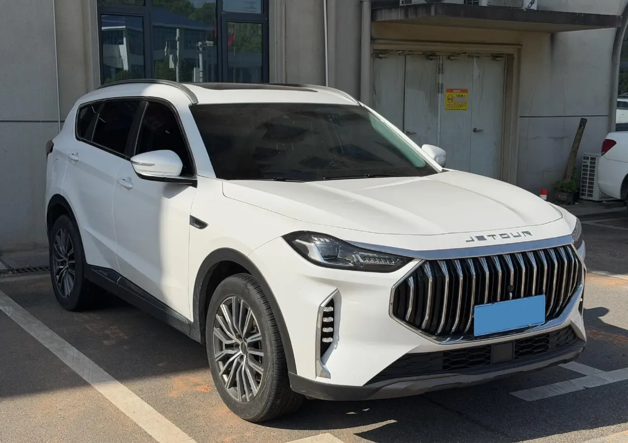 2023 ChangAn Oshan X7 Plus 1.5T 188HP L4 7DCT,autocango,china used car exporter,china ev exporter,chinese used car exporter,chinese used ev exporter