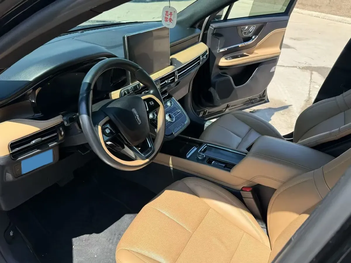 2021 Lincoln Corsair 2.0T 245HP L4 8AT,autocango,china used car exporter,china ev exporter,chinese used car exporter,chinese used ev exporter