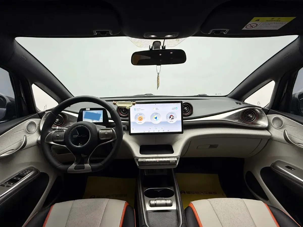 2021 Ford Escort 1.5L 122HP L3 6AT,autocango,china used car exporter,china ev exporter,chinese used car exporter,chinese used ev exporter