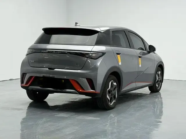 2021 Ford Escort 1.5L 122HP L3 6AT,autocango,china used car exporter,china ev exporter,chinese used car exporter,chinese used ev exporter