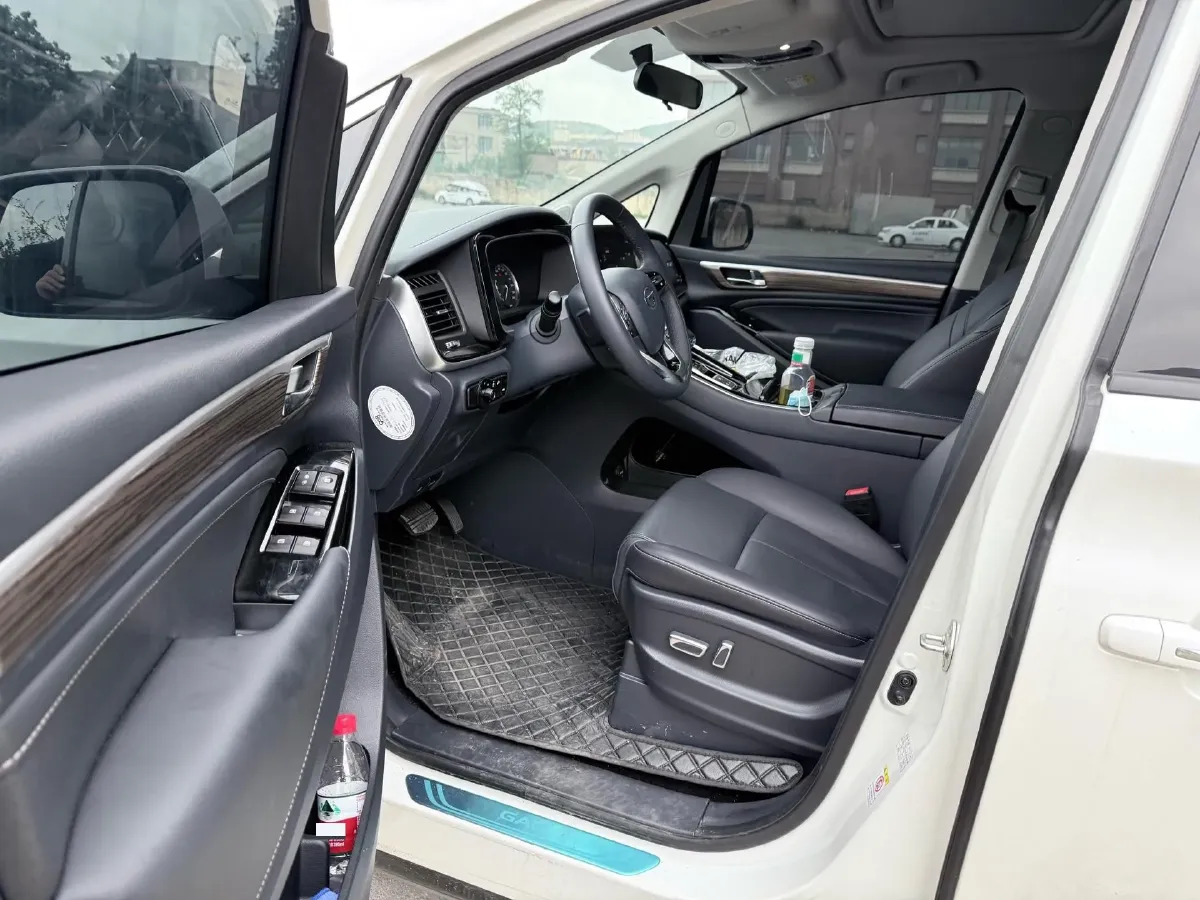 2021 GAC Trumpchi M8 2.0T 252HP L4 8AT,autocango,china used car exporter,china ev exporter,chinese used car exporter,chinese used ev exporter