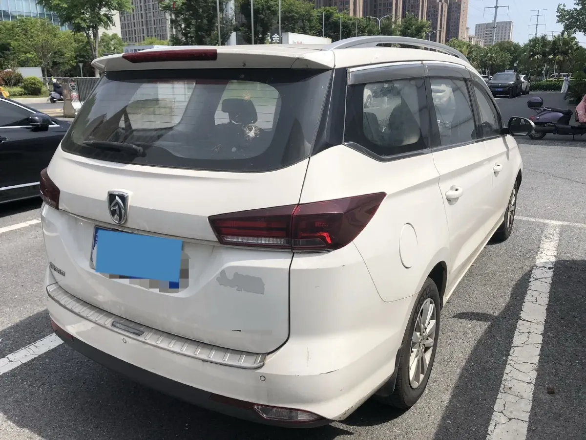 2019 BaoJun 360 1.5L 105HP L4 6MT,autocango,china used car exporter,china ev exporter,chinese used car exporter,chinese used ev exporter