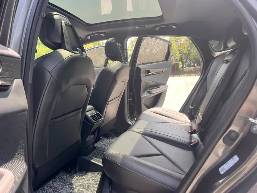 2022 ChangAn UNI-V 1.5T 188HP L4 7DCT,autocango,china used car exporter,china ev exporter,chinese used car exporter,chinese used ev exporter