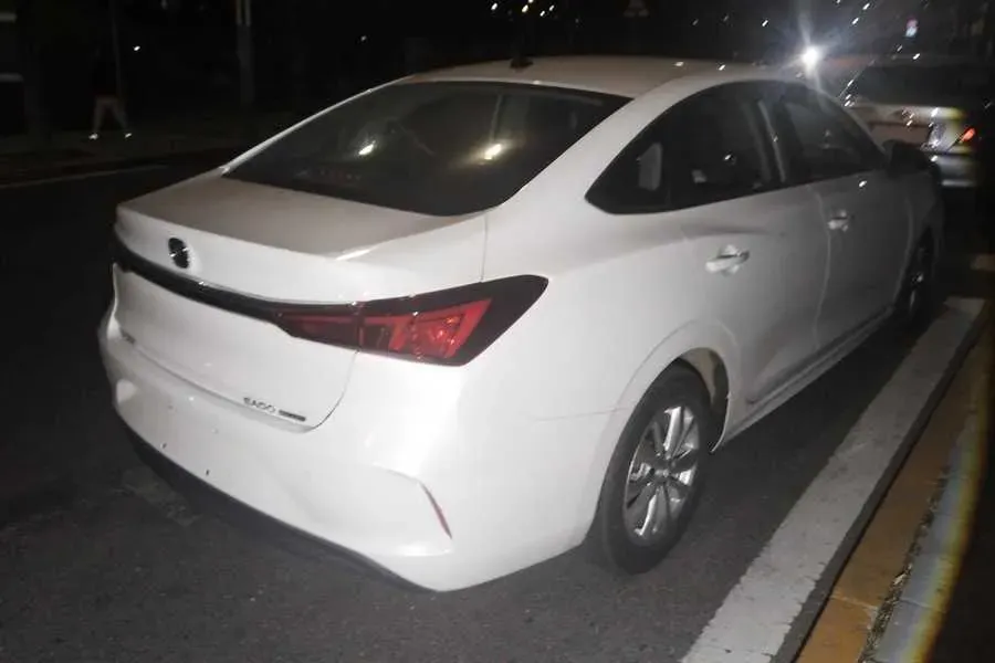 2025 ChangAn Eado 1.5L 110HP L4 5MT,autocango,china used car exporter,china ev exporter,chinese used car exporter,chinese used ev exporter