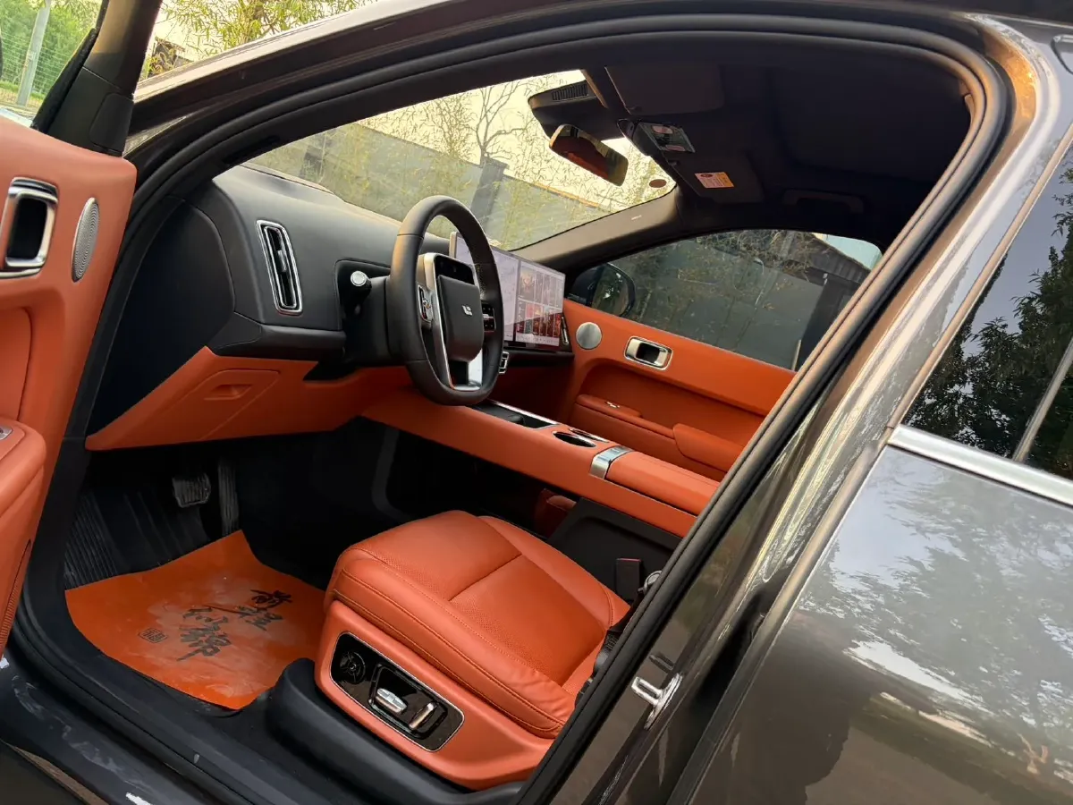 2023 Li L8 Range Extended 154HP REEV 40.9KWH,autocango,china used car exporter,china ev exporter,chinese used car exporter,chinese used ev exporter