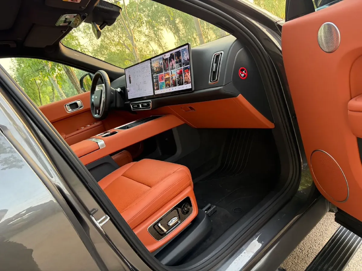 2023 Li L8 Range Extended 154HP REEV 40.9KWH,autocango,china used car exporter,china ev exporter,chinese used car exporter,chinese used ev exporter