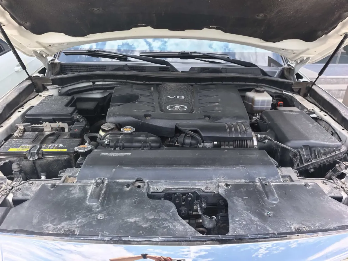 2016 Infiniti QX80 5.6L 398HP V8 7AT,autocango,china used car exporter,china ev exporter,chinese used car exporter,chinese used ev exporter